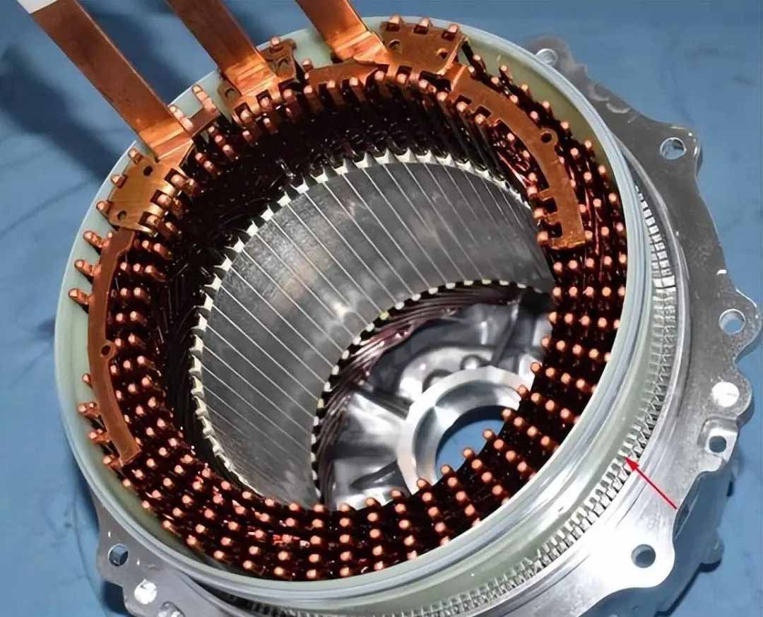 與圓形電機相比，為什么扁線電機更適合新能源汽車領域？—AIP艾普.jpg