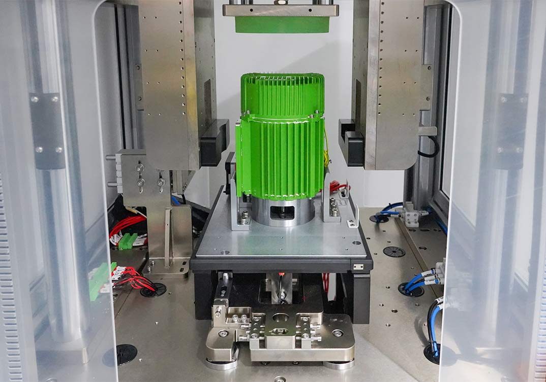 EC風(fēng)機(jī)電機(jī)負(fù)載性能測(cè)試系統(tǒng)應(yīng)用現(xiàn)場(chǎng)