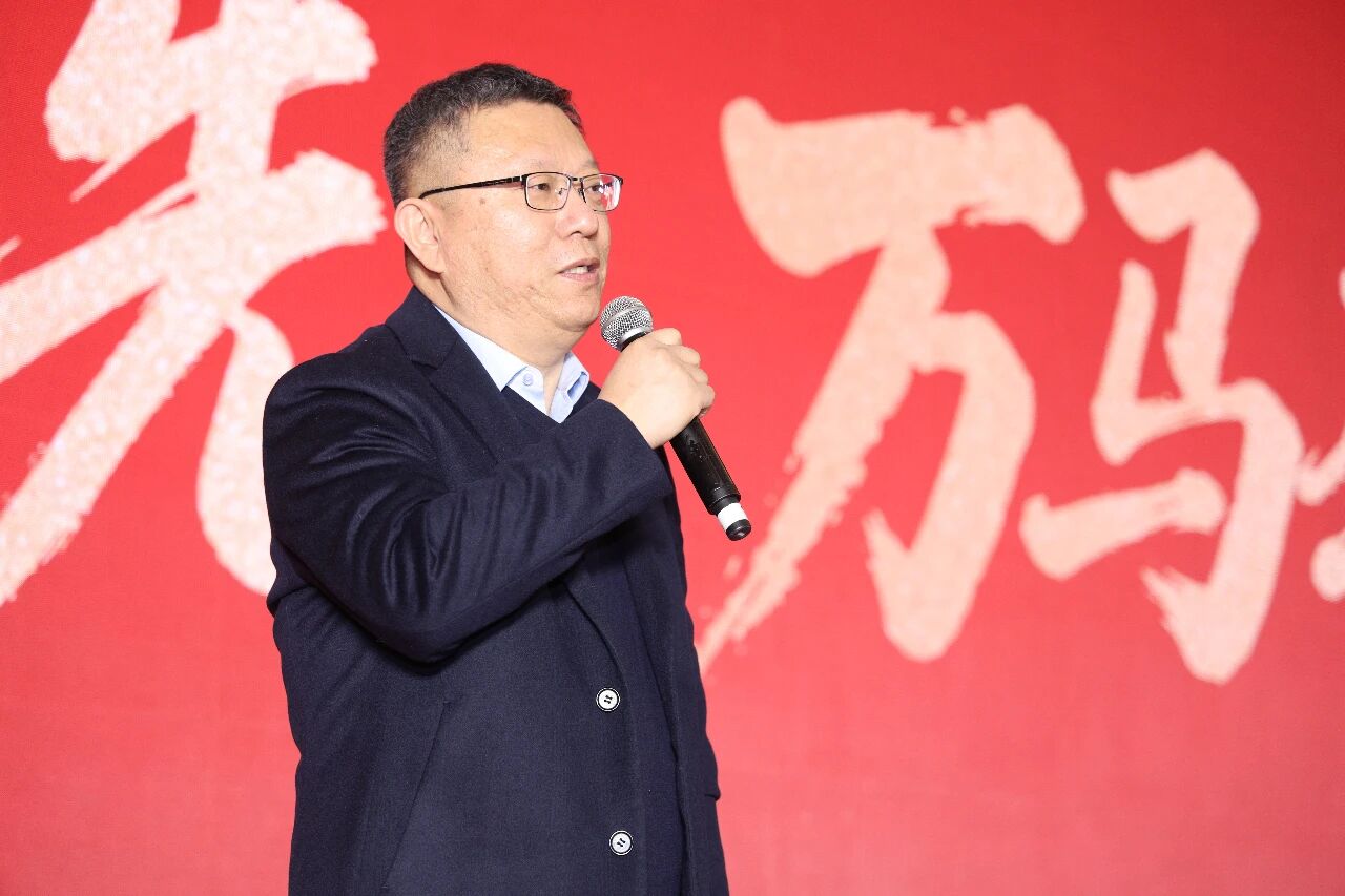 一馬當(dāng)先，萬馬奔騰丨艾普智能2026年會盛典暨表彰大會圓滿結(jié)束！